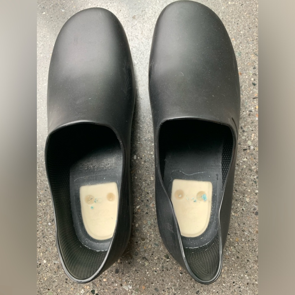 Sticky Shoes Black Clogs Women’s 8.5M - Picture 3 of 14